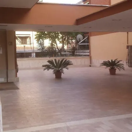 Cinecitta' Open Space Διαμέρισμα *